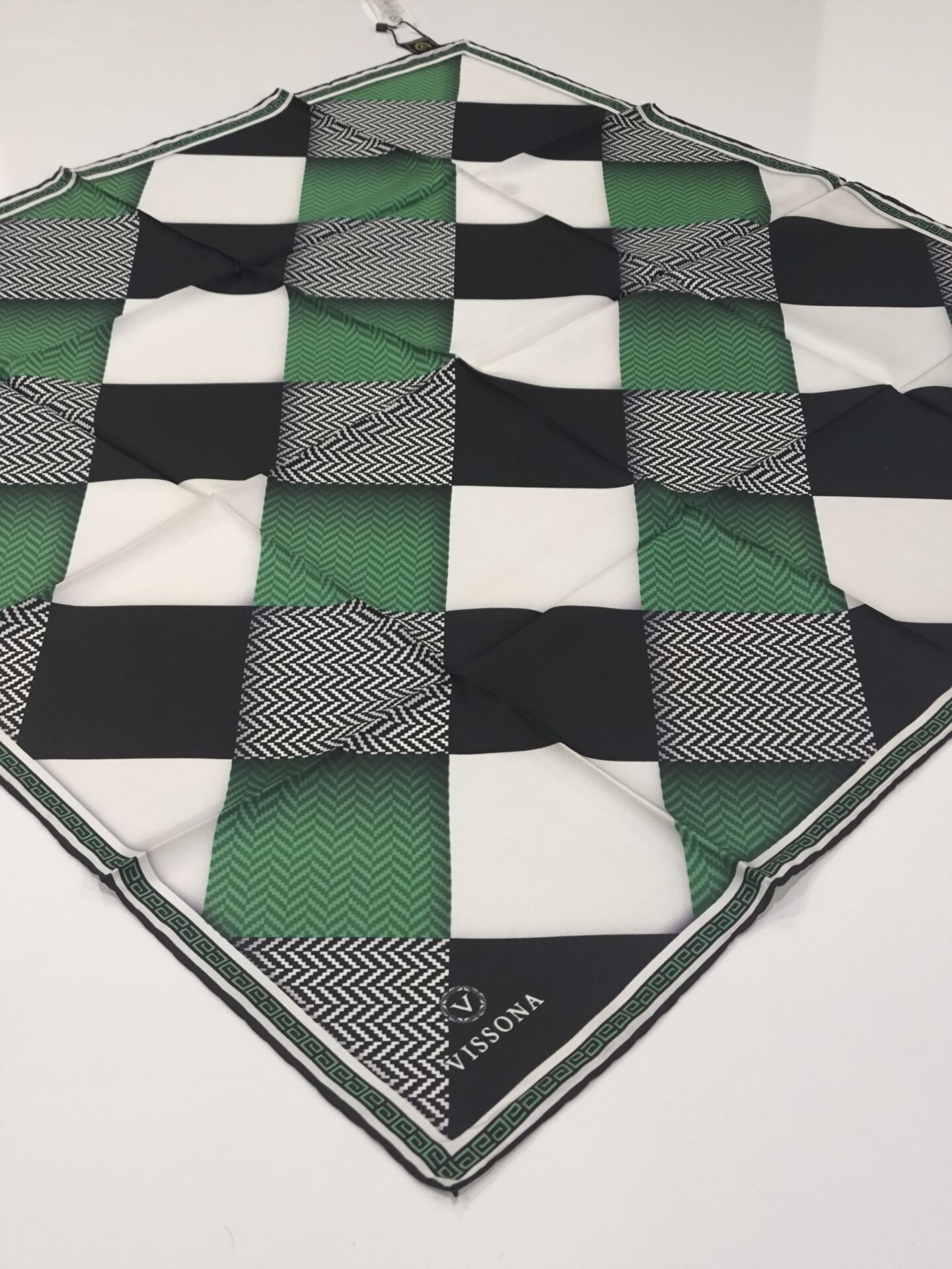 VİSSONA TİVİL İPEK EŞARP SİYAH YEŞİL 1006-2