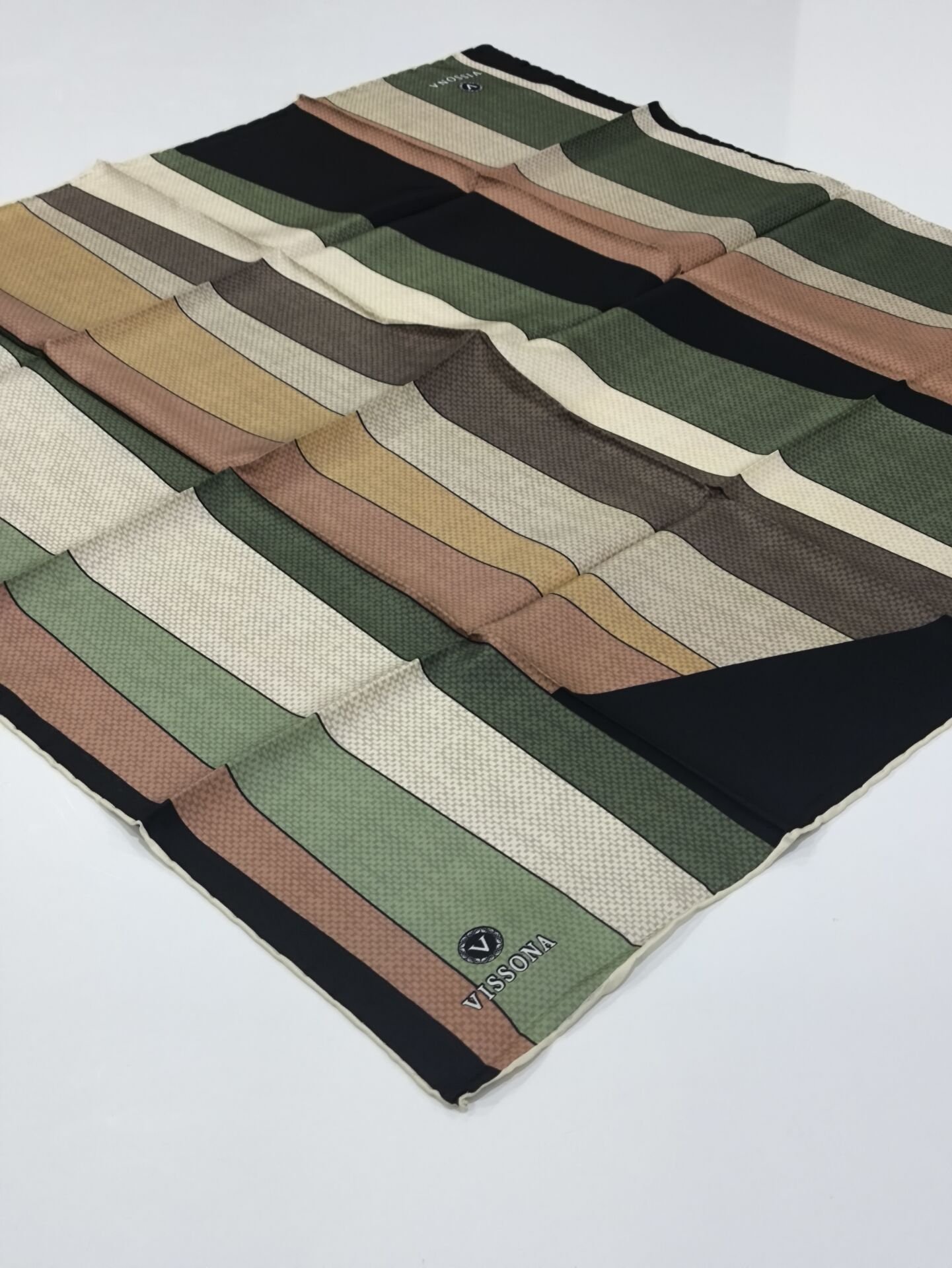 VİSSONA TİVİL İPEK EŞARP SİYAH YEŞİL VİZON 1004-1