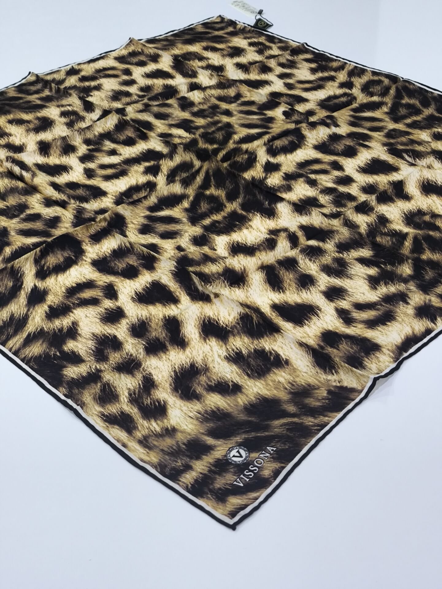 VİSSONA TİVİL İPEK EŞARP LEOPAR DESEN SİYAH GOLD 1005-1