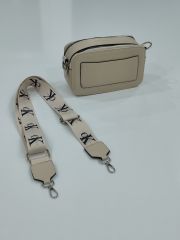 CALVİN KLEİN JEANS KUTU MODEL ÇANTA TAŞ
