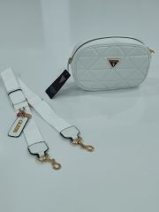GUESS CAPİTONE ÇANTA BEYAZ