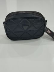 GUESS CAPİTONE ÇANTA SİYAH