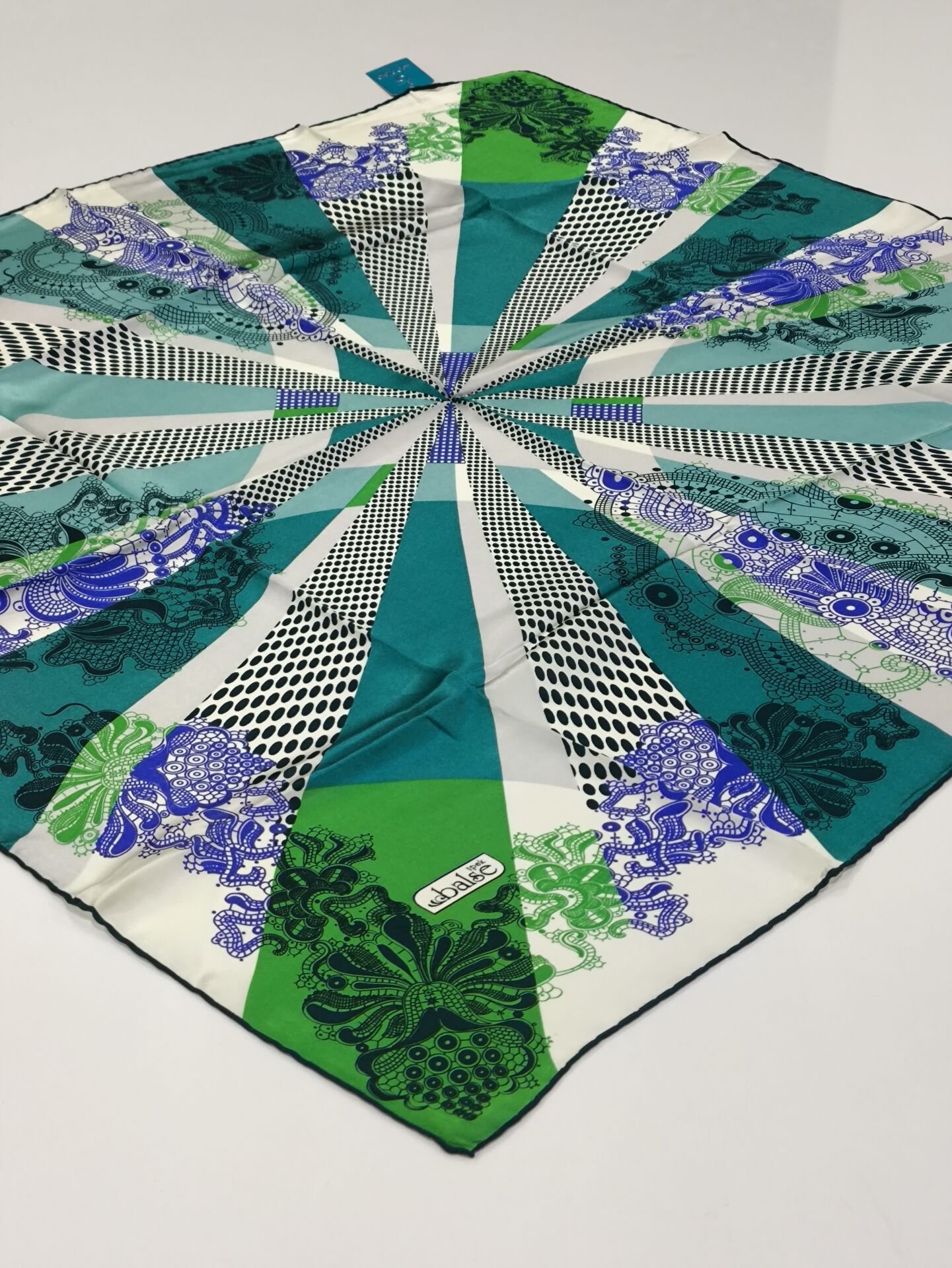 BALSE SURA İPEK EŞARP YEŞİL 5005-1