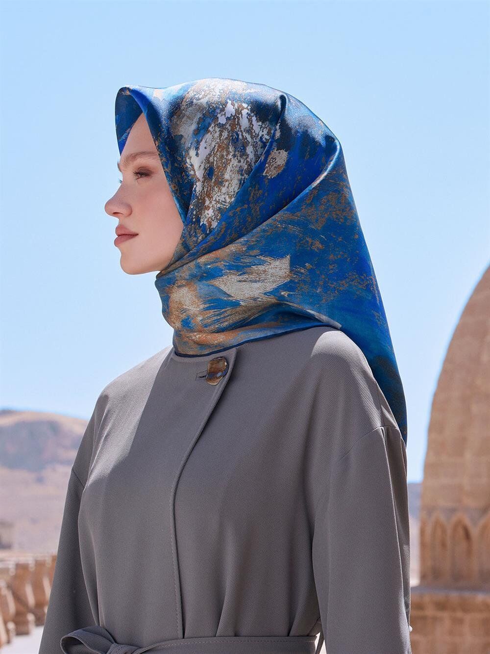 ARMİNE SURA İPEK EŞARP NOSTALJİ  9015-01