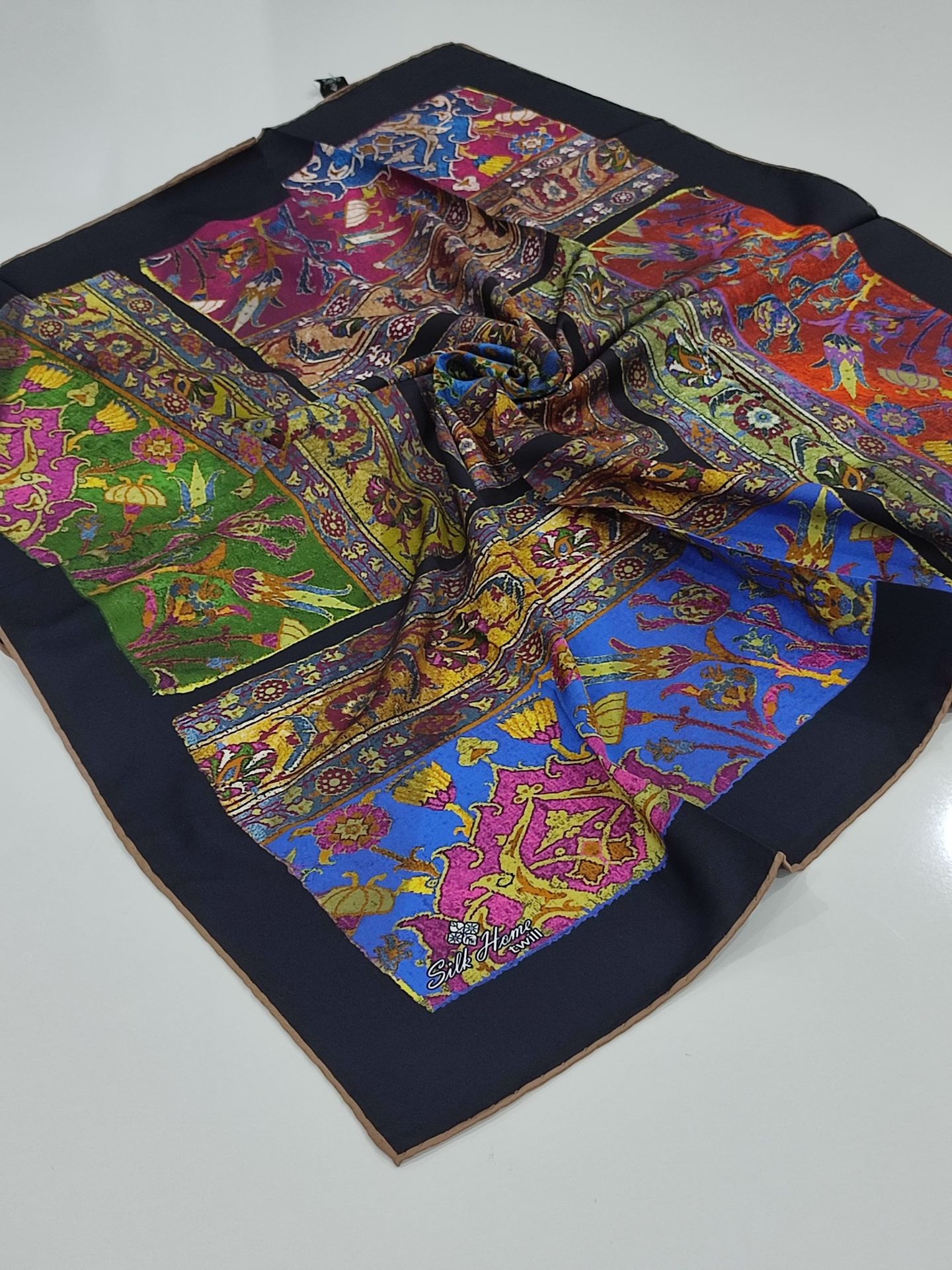 SİLKHOME KİLİM  DESEN  TİVİL EŞARP SİYAH SAKS MAVİ