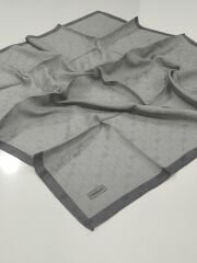 PİRAMİT MONOGRAM JAKARLI EŞARP ÇERVEVELİ GRİ ANTRASİT