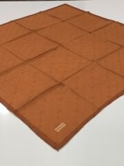 PİRAMİT MONOGRAM JAKARLI EŞARP ÇERVEVELİ KİREMİT