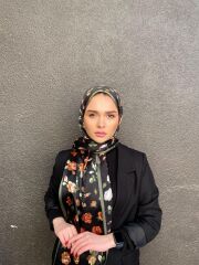 VALENTİNO VUAL İPEK ŞAL KÜÇÜK  ÇİÇEK DESENLİ  SİYAH YEŞİL