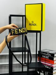 FENDİ DERİ  BAYAN ÇANTA KAYIK MODELİ KÜÇÜK BOY  SİYAH