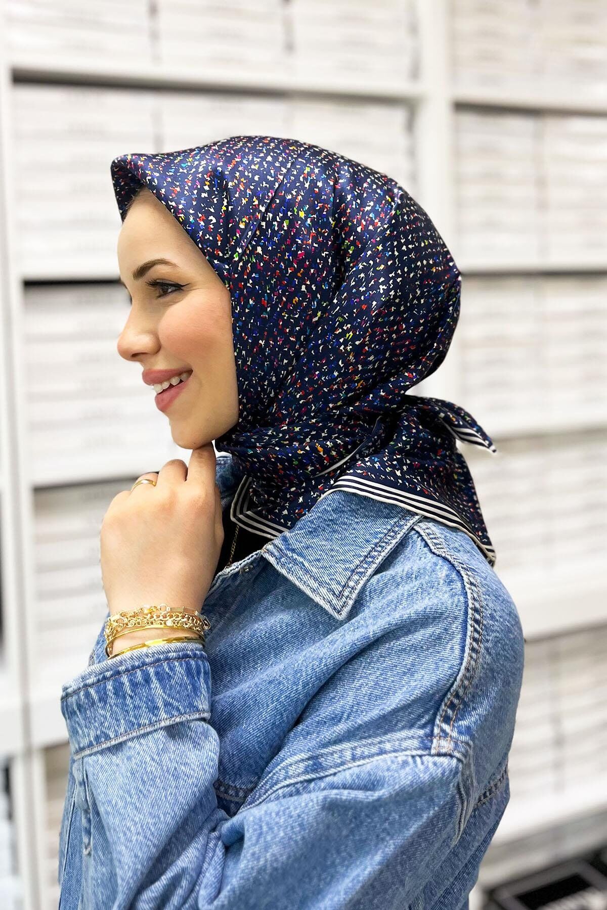 ARMİNE SURA İPEK EŞARP NOSTALJİ  9013-10