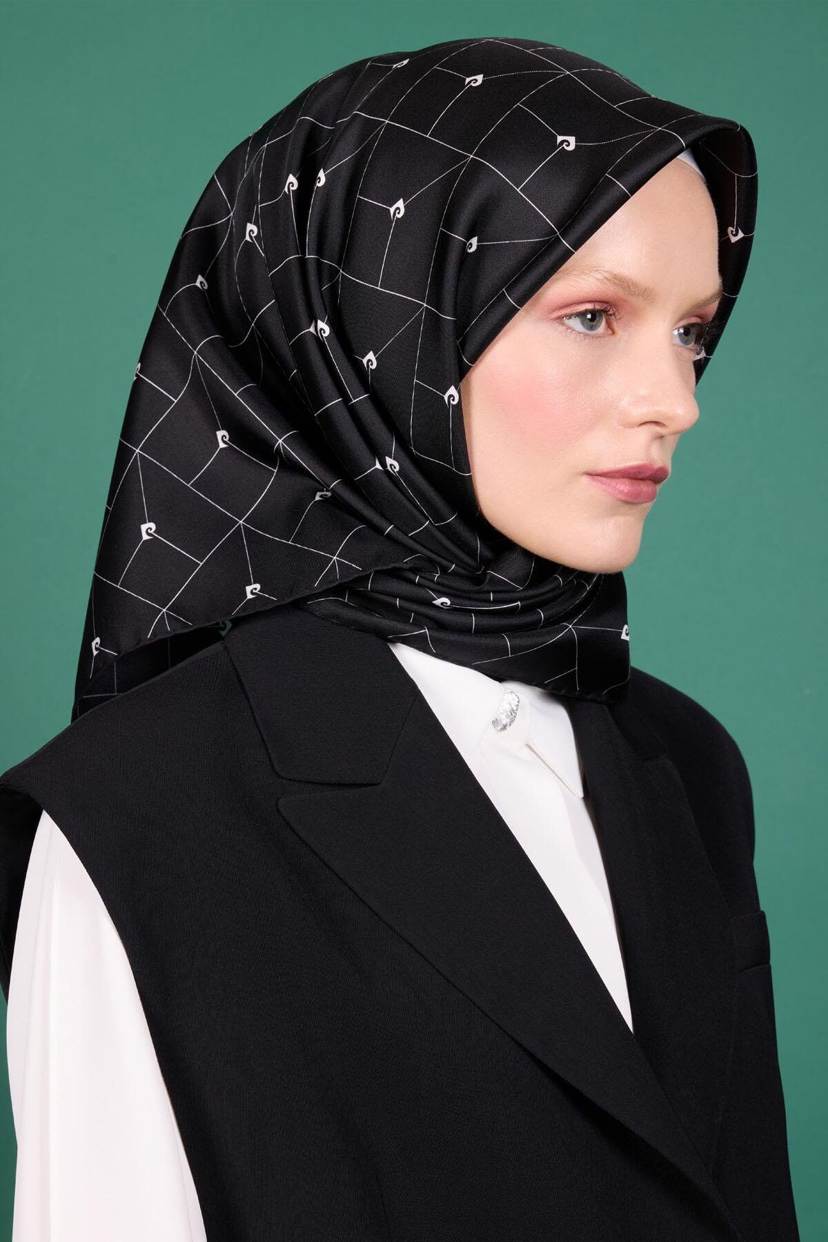 PİERRE CARDİN  SURA İPEK EŞARP 9097-313